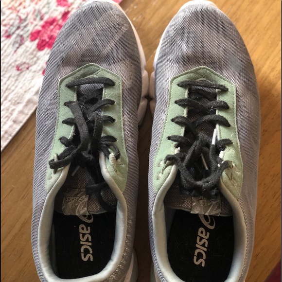 ASICS casual athletic shoe - Picture 2 of 2